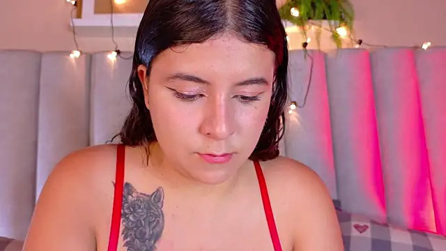 Snapshot of EngelStone chatting on 09-17-25, 07:37 EngelStone online show from 09-17-25, 07:37