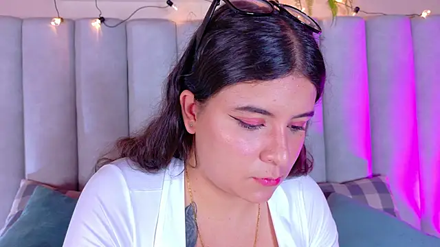 Snapshot of EngelStone chatting on 09-23-25, 07:39 EngelStone online show from 09-23-25, 07:39