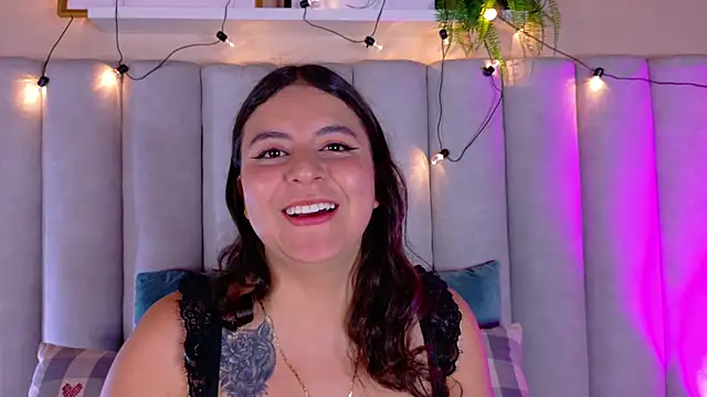 Snapshot of EngelStone chatting on 10-04-25, 07:34 EngelStone online show from 10-04-25, 07:34