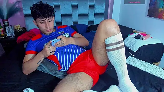 Snapshot of Piggy_Eddy chatting on 01-07-25, 01:49 Piggy Eddy online show from 01-07-25, 01:49