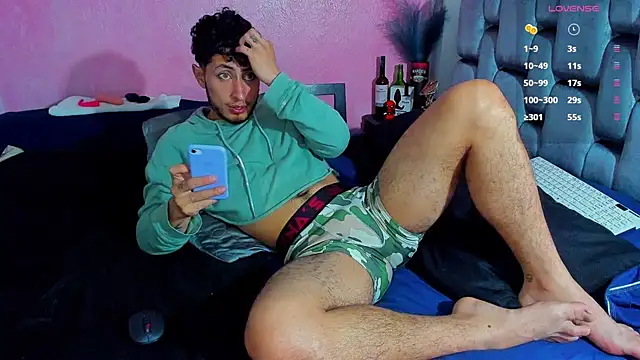 Snapshot of Piggy_Eddy chatting on 02-19-25, 12:46 Piggy Eddy online show from 02-19-25, 12:46