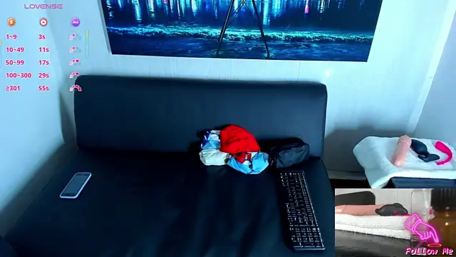 Snapshot of Piggy_Eddy chatting on 09-15-25, 09:15 Piggy Eddy online show from 09-15-25, 09:15