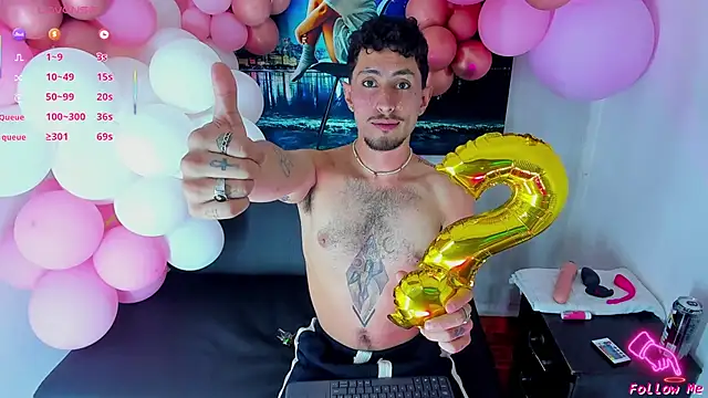 Snapshot of Piggy_Eddy chatting on 10-01-25, 05:24 Piggy Eddy online show from 10-01-25, 05:24