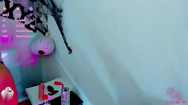 Snapshot of Piggy_Eddy chatting on 11-03-25, 04:25 Piggy Eddy online show from 11-03-25, 04:25