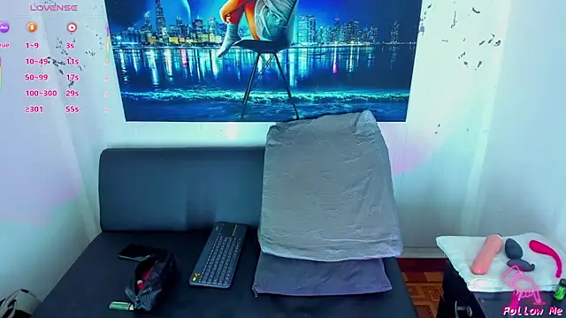 Snapshot of Piggy_Eddy chatting on 11-15-25, 04:54 Piggy Eddy online show from 11-15-25, 04:54