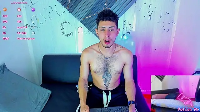 Snapshot of Piggy_Eddy chatting on 11-23-25, 12:21 Piggy Eddy online show from 11-23-25, 12:21