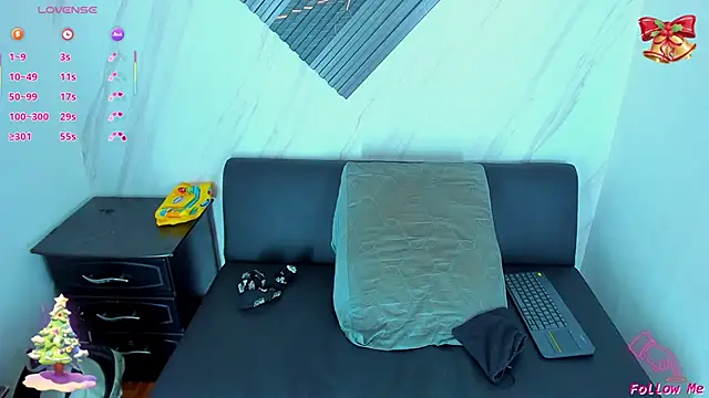 Piggy Eddy online show from 12-15-25, 04:50