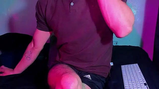 Piggy Eddy online show from 03-08-26, 12:52