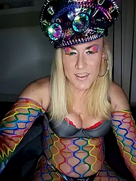 Snapshot of Connie_Pepper chatting on 02-23-25, 01:24 Connie Pepper online show from 02-23-25, 01:24