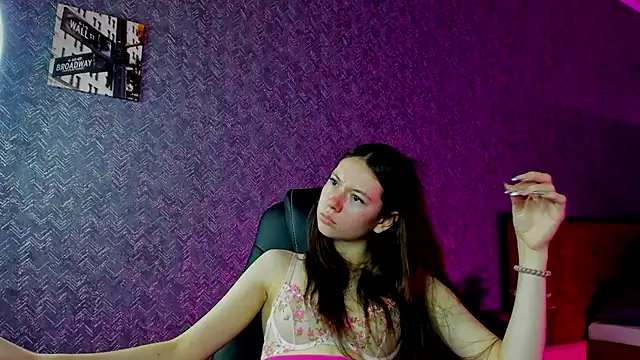 Nicole Charm online show from 12-07-24, 11:51