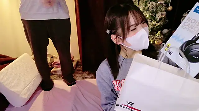 Snapshot of mari_tan_ch chatting on 12-25-24, 03:06 mari tan ch online show from 12-25-24, 03:06