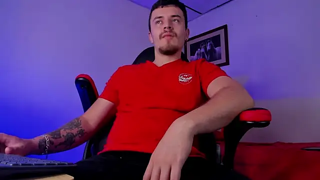 Snapshot of james_connor2 chatting on 01-23-25, 06:56 james connor2 online show from 01-23-25, 06:56