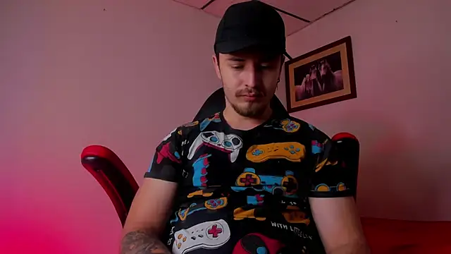 Snapshot of james_connor2 chatting on 01-26-25, 01:58 james connor2 online show from 01-26-25, 01:58