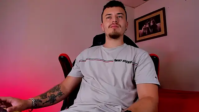 Snapshot of james_connor2 chatting on 02-12-25, 06:40 james connor2 online show from 02-12-25, 06:40