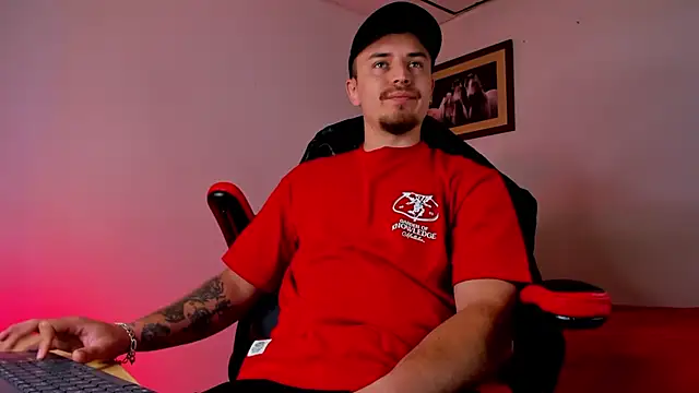 Snapshot of james_connor2 chatting on 02-14-25, 06:51 james connor2 online show from 02-14-25, 06:51