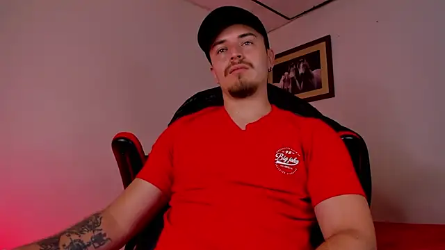 Snapshot of james_connor2 chatting on 02-16-25, 05:26 james connor2 online show from 02-16-25, 05:26