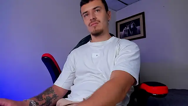 Snapshot of james_connor2 chatting on 02-25-25, 07:14 james connor2 online show from 02-25-25, 07:14