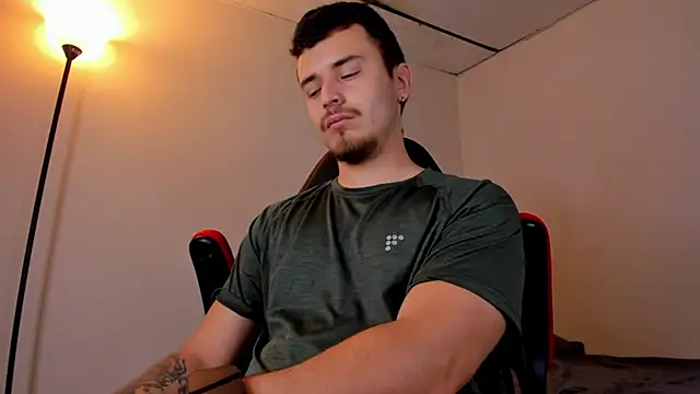 Snapshot of james_connor2 chatting on 03-06-25, 06:48 james connor2 online show from 03-06-25, 06:48