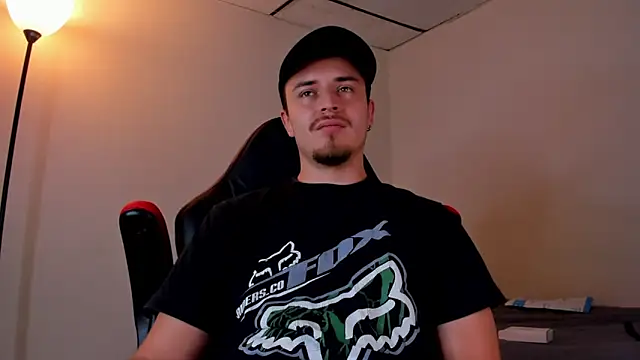 Snapshot of james_connor2 chatting on 03-09-25, 06:43 james connor2 online show from 03-09-25, 06:43