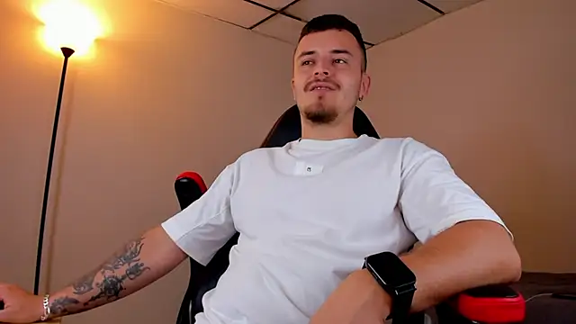 Snapshot of james_connor2 chatting on 03-21-25, 07:13 james connor2 online show from 03-21-25, 07:13