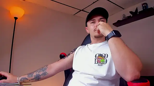 Snapshot of james_connor2 chatting on 09-10-25, 06:52 james connor2 online show from 09-10-25, 06:52