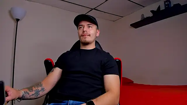 Snapshot of james_connor2 chatting on 09-30-25, 07:08 james connor2 online show from 09-30-25, 07:08