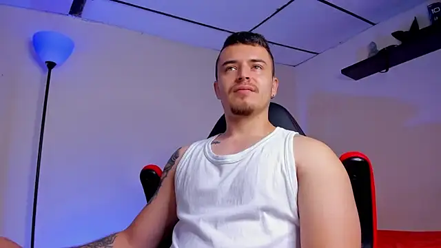 Snapshot of james_connor2 chatting on 10-05-25, 03:10 james connor2 online show from 10-05-25, 03:10