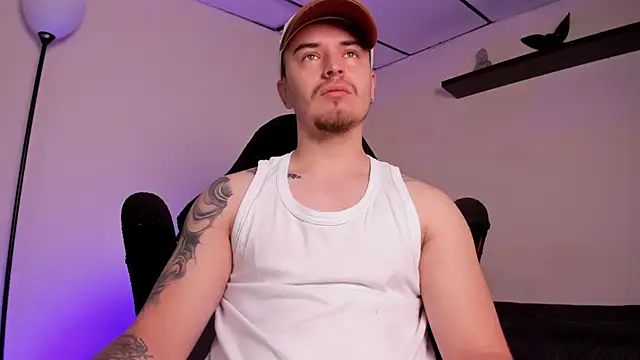 Snapshot of james_connor2 chatting on 11-30-25, 02:54 james connor2 online show from 11-30-25, 02:54