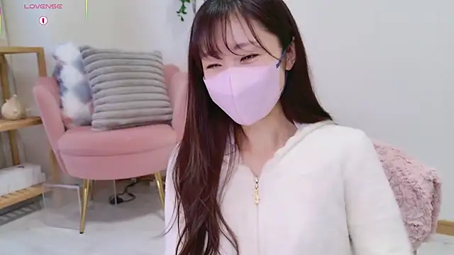 Snapshot of meg_0901 chatting on 02-15-25, 11:14 meg 0901 online show from 02-15-25, 11:14