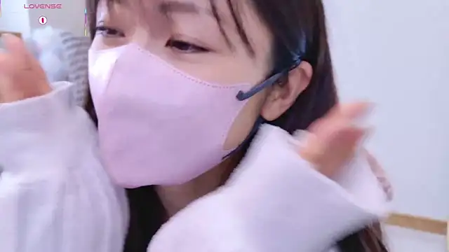 Snapshot of meg_0901 chatting on 02-19-25, 01:08 meg 0901 online show from 02-19-25, 01:08