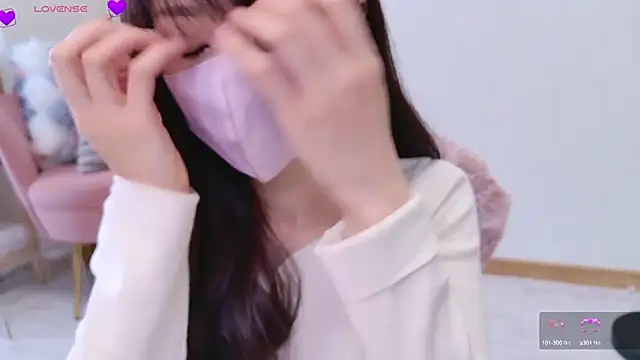 Snapshot of meg_0901 chatting on 03-05-25, 05:40 meg 0901 online show from 03-05-25, 05:40