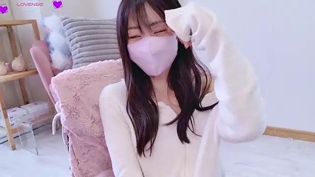 Snapshot of meg_0901 chatting on 03-06-25, 01:58 meg 0901 online show from 03-06-25, 01:58