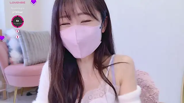 Snapshot of meg_0901 chatting on 03-18-25, 06:03 meg 0901 online show from 03-18-25, 06:03