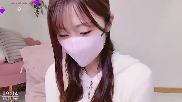 Snapshot of meg_0901 chatting on 10-26-25, 12:05 meg 0901 online show from 10-26-25, 12:05