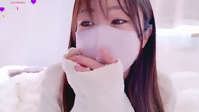 Snapshot of meg_0901 chatting on 11-08-25, 12:11 meg 0901 online show from 11-08-25, 12:11