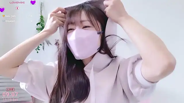 Snapshot of meg_0901 chatting on 11-15-25, 12:08 meg 0901 online show from 11-15-25, 12:08