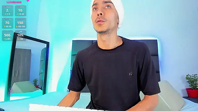 Snapshot of steven_hott8 chatting on 02-12-25, 06:19 steven hott8 online show from 02-12-25, 06:19