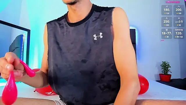 Snapshot of steven_hott8 chatting on 02-14-25, 03:36 steven hott8 online show from 02-14-25, 03:36