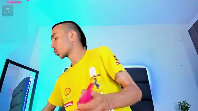 Snapshot of steven_hott8 chatting on 03-02-25, 07:45 steven hott8 online show from 03-02-25, 07:45