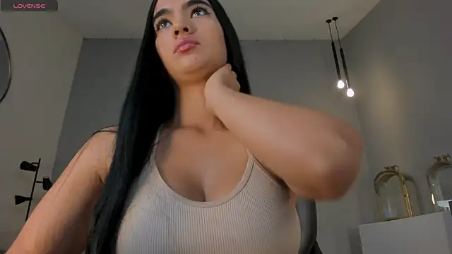 Snapshot of NatyFerrer_ chatting on 02-23-25, 11:11 NatyFerrer online show from 02-23-25, 11:11