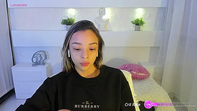 Snapshot of AliceRoss0 chatting on 02-07-25, 03:30 AliceRoss0 online show from 02-07-25, 03:30