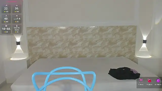 Snapshot of AliceRoss0 chatting on 09-23-25, 10:35 AliceRoss0 online show from 09-23-25, 10:35