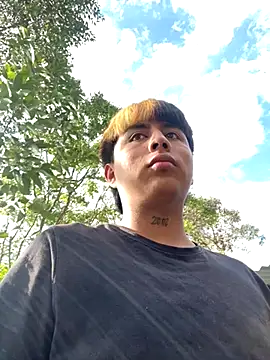 Snapshot of FlpGmz chatting on 10-02-25, 09:00 FlpGmz online show from 10-02-25, 09:00