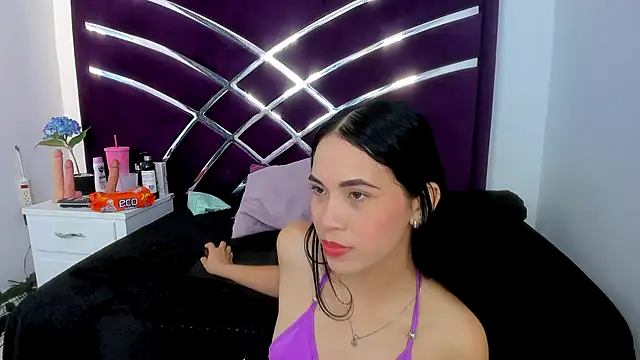 Snapshot of MaiteHT chatting on 01-12-25, 08:25 MaiteHT online show from 01-12-25, 08:25