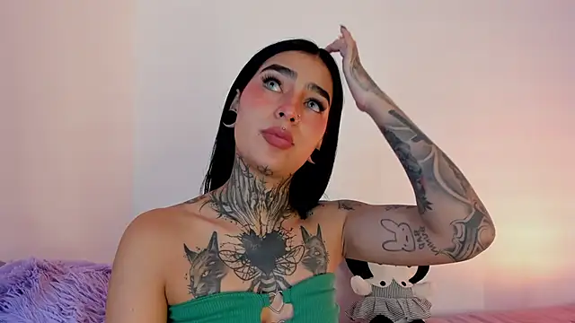 shadowcatt  online show from 12-12-24, 09:48