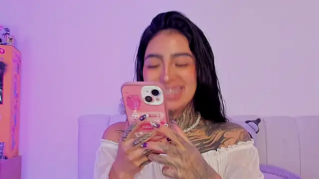 shadowcatt  online show from 11-28-25, 08:44