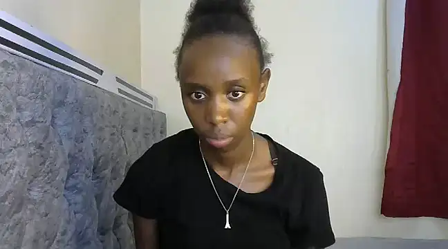 Snapshot of Little_miss_charming chatting on 01-30-25, 05:39 Little miss charming online show from 01-30-25, 05:39