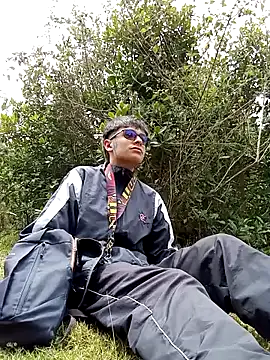 Snapshot of Cuervo_maniaco chatting on 10-08-25, 04:37 Cuervo maniaco online show from 10-08-25, 04:37