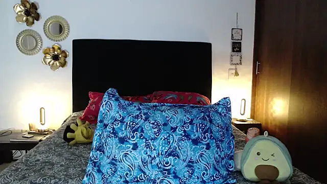 TatianaMonteross online show from 10-27-25, 04:16