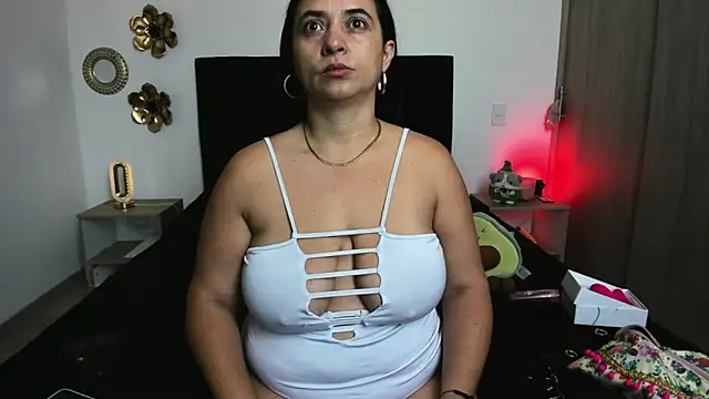 Snapshot of TatianaMonteross chatting on 06-21-26, 03:03 TatianaMonteross online show from 06-21-26, 03:03
